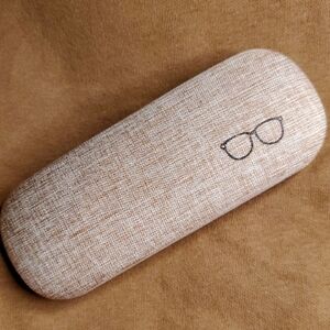 NWOT Eyeglasses Case‎ in Beige